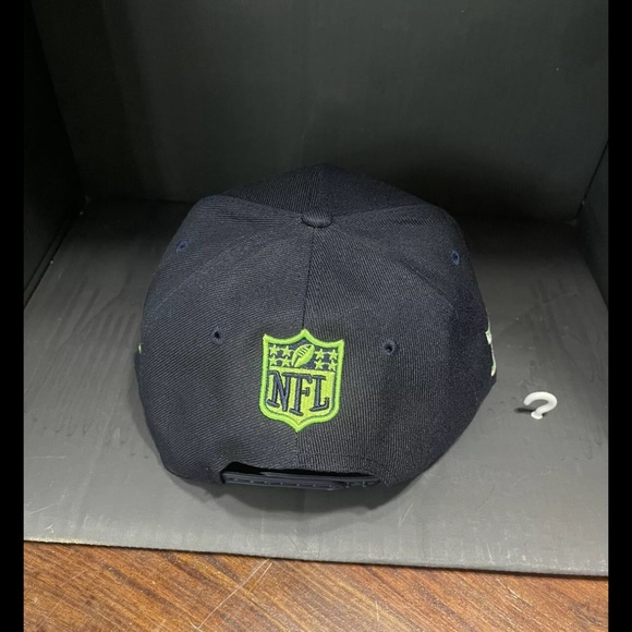 New Era Seattle Seahawks 9FIFTY Snapback Hat Cap - Picture 3 of 5
